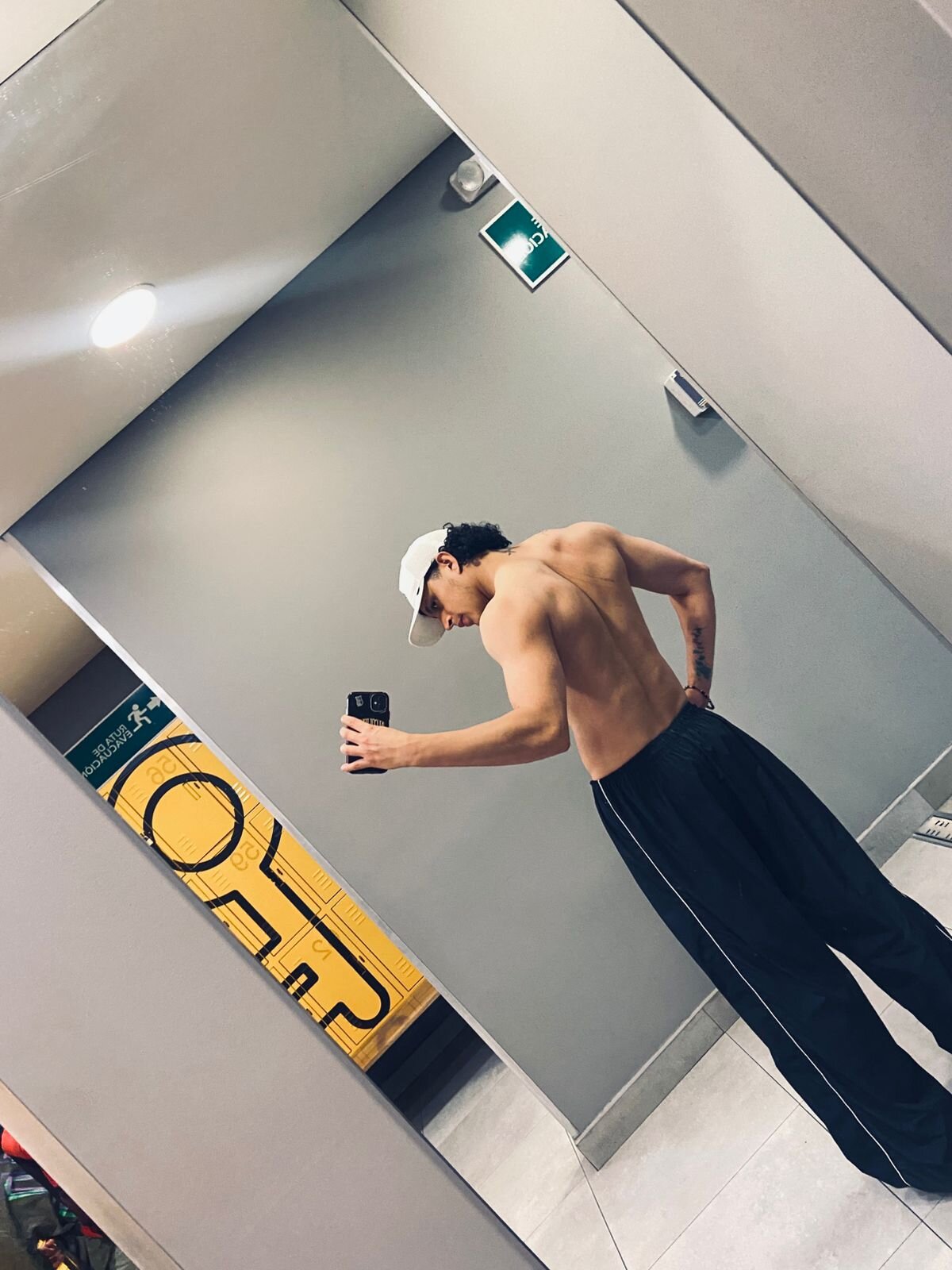 Jay_Taylor1_ Image populaire  1287