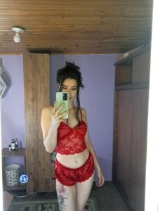 alisson_972804 Front On Mirror Pic 6