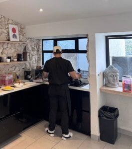 MrAdonis_ Public Kuva 5