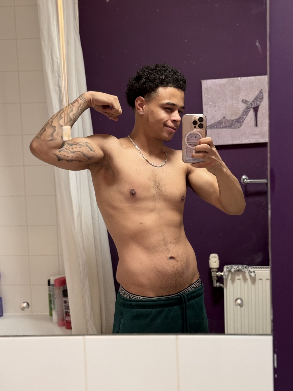 l-laross Trending Pic 4591