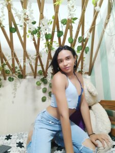 girldanis2Public照片