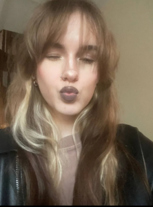 Lilmila Public Pic 4