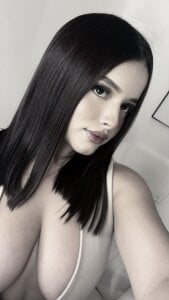 Viictoria_jones Caught in the warmth of your gaze Foto 6