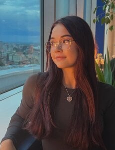 CarleeHake Public Pic