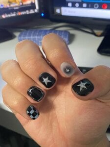 Loona_s Public Pic 7