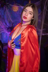 Zamira_Taylor 🍎 Pic 3