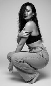 KateDeLatorre Public Pic 3