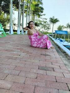 MIA-LARIOS ❤️ Pic 2