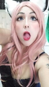 AlanaFerrer I have a soul of fire and a gaze that catches you without permission. 사진 2