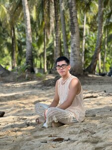 Beach 🏝️ de drinkmycumx  4 Imagens