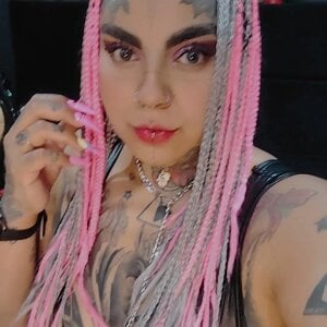 Eli-spank Eli dark Pic 2