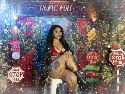 Pandora_Winspurd3 CHRISTMAS PHOTO Pic 3