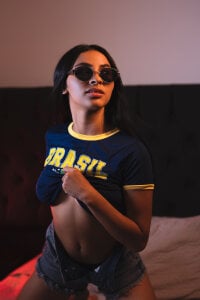 ManuelaEvans_ Casual & Glamorous Pic