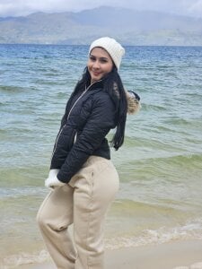JulietaReyess cold day 🌬❕ Pic 2