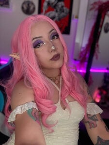 Makii_33 Maki pink hair Pic 5