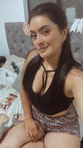 bella_Velvet_ Public Εικόνα 5