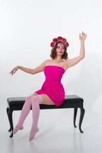 _Amelia_Shine_ Bloody Roses Pic