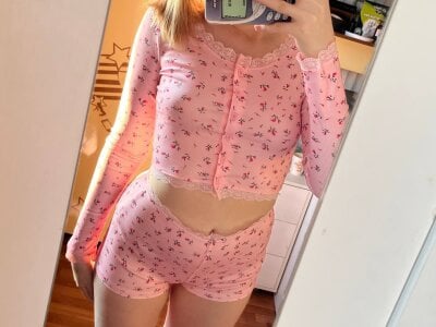 sofi_x_moonPublic图片 2