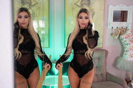 ChloeRyde Public Pic 9