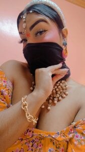 Iniya_Parul INIYA Pic 3