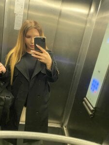 EllaAzianaa Witty and sexy Pic 9