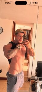 Dominic_Joness Public Pic 8