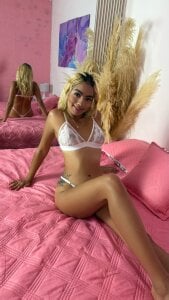 SashaRouge_ Public รูป  2