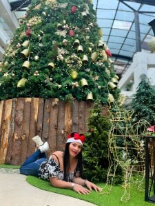 MaduraLuciana Christmas 2025 Pic 9