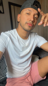 Its_Moi Public Pic 2