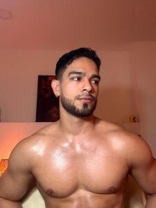 Josseph1_ With glasses and without glasses Hình