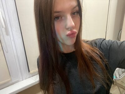 Elira_Breeze Public Pic 2