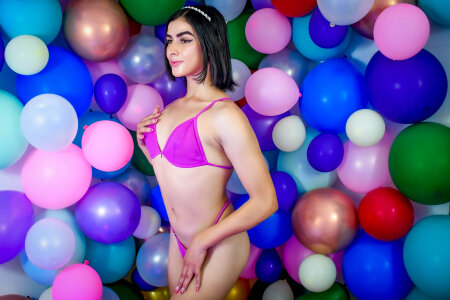 Brihana_Doll Being sexy with balloons Pic 3
