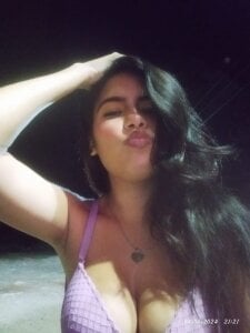 Madison_camhot