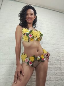 a little more of me de Jazlin_  3 Imagens