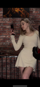 Good__Girl_ Public  4. fénykép