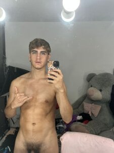 zackary_0のHey it's meの 3枚の写真