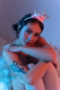 AtheneaCrossのAngel in Disguiseの枚の写真