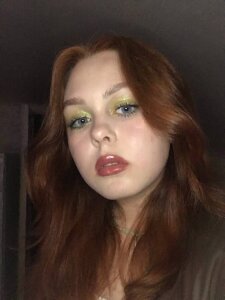 ElizabethGuz Public Pic 2