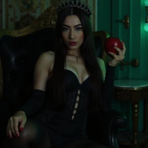 isabellashine Taste of Sin  3টি ছবি