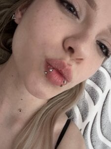 SofiaMarken Public Pic 2