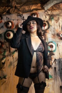 SyraPalmer Ghost Kiss 👻 Pic 2