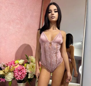 IzzyDesire Public Bilde 2