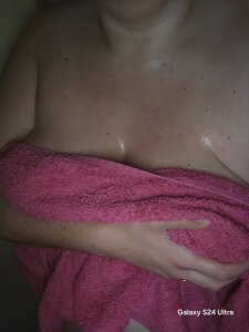 Startimide: Encore toute chaude … tu viens ? ? ( 2 фото)