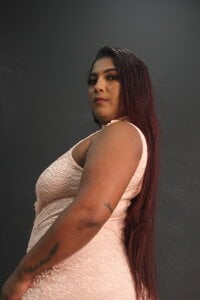 charlotte_evans1 Sexy Dress Pic