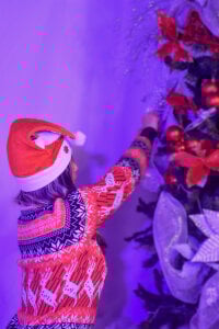 _evelin_diaz Your gift this Christmas is me 🎄🥰✨ Pic 5