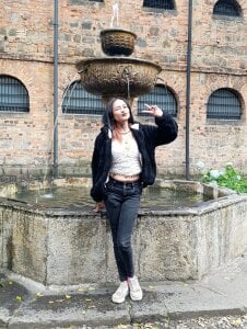 Lia_tomson Public Pic 3