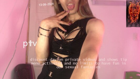 cutesweeetrobinsex mira mis uñas quedaron cool en esencial el dedito de amor ajaja Pic 6