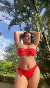 Public de SaraChannel  5 Imagens