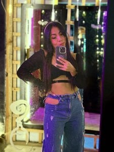 Mia_Gothzx Any night Pic