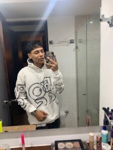 Welcome to my room 👋 de Frayhot777  4 Imagens